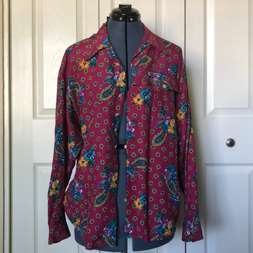 Lizwear by Liz Claiborne Magenta Button-up Blouse